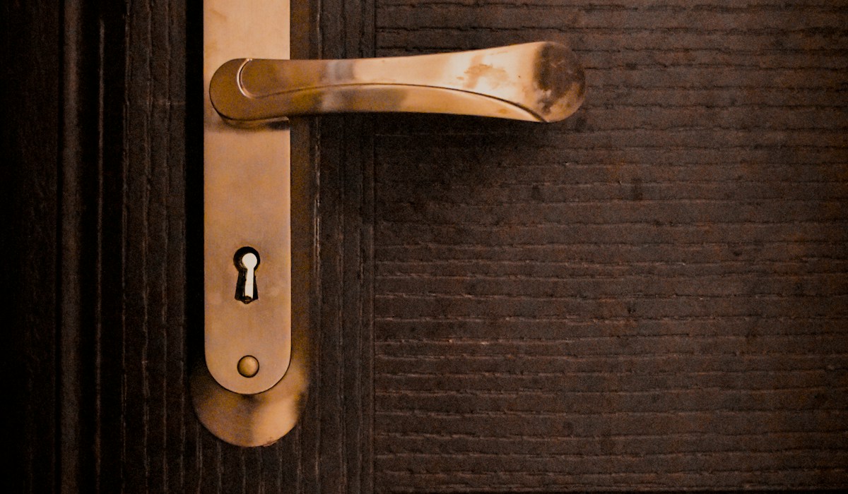 چطور درب ضدسرقت اصل را از تقلبی تشخیص دهیم؟